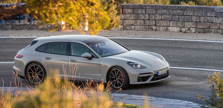 9 Porsche Panamera Sport Turismo