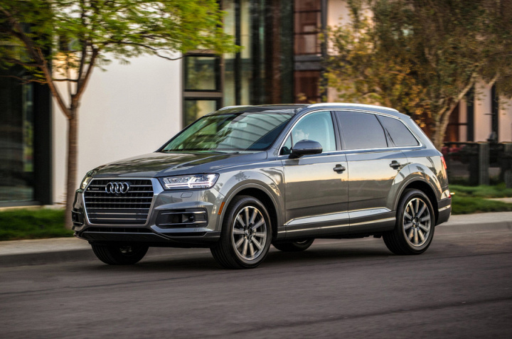 Audi Q7: символ вашего превосходства!