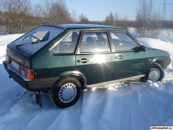 Человек и ТАЗ.