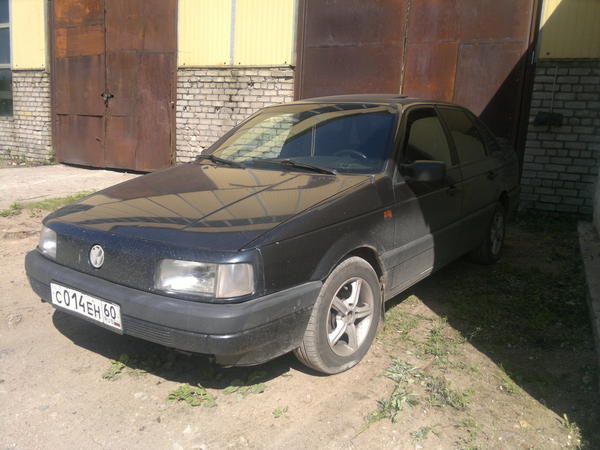  VW Passat B3 1.8 (90 л.с.)
