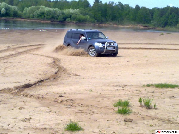 Отзыв Mitsubishi Pajero 3.2 DiD (2007 г.в.).