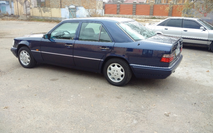 W124