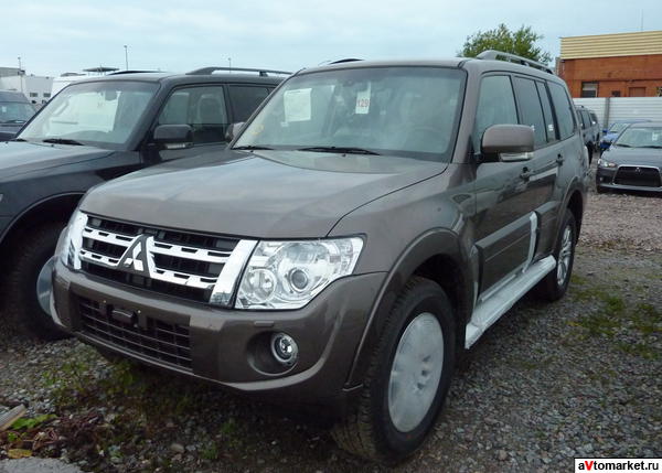 Mitsubishi Pajero 3.0i (2011 г.в.), 15 000 км.
