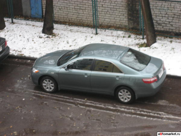 Тойота Камри.