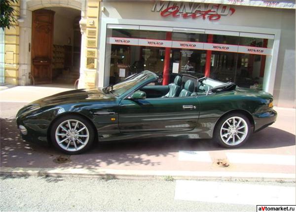 Aston Martin DB7.