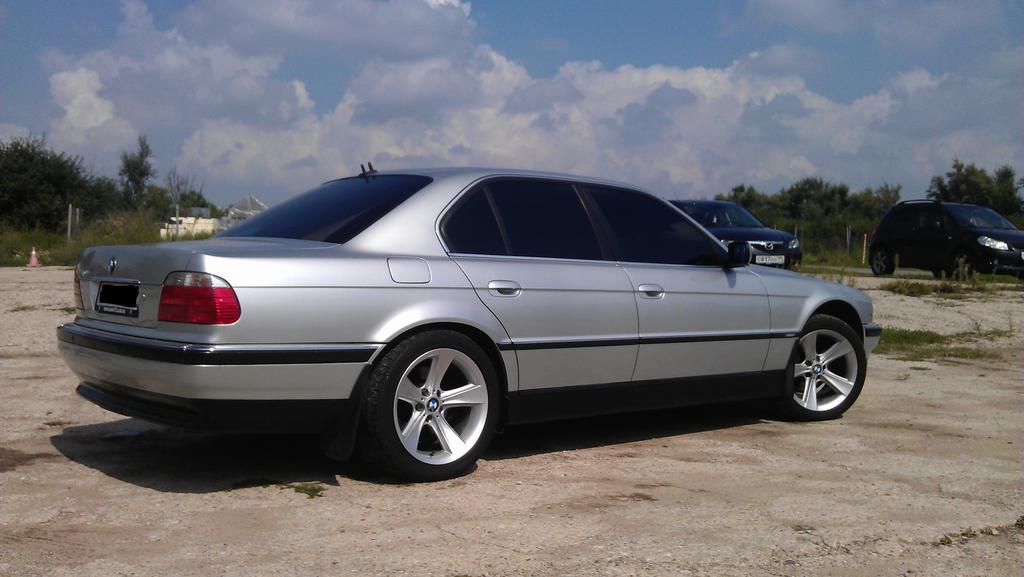 BMW 728i