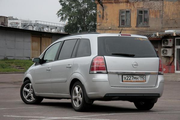 Opel Zafira 1.8 (2007 г.в.).