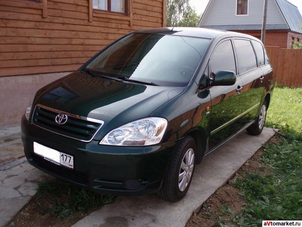 Avensis Verso, 3.5 года эксплуатации.