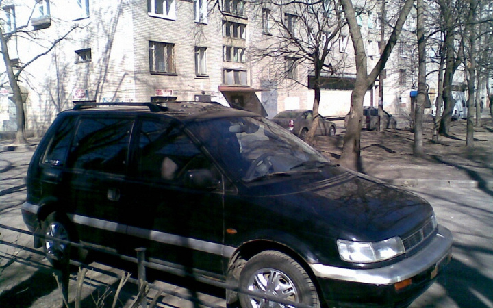 Японский минивен
