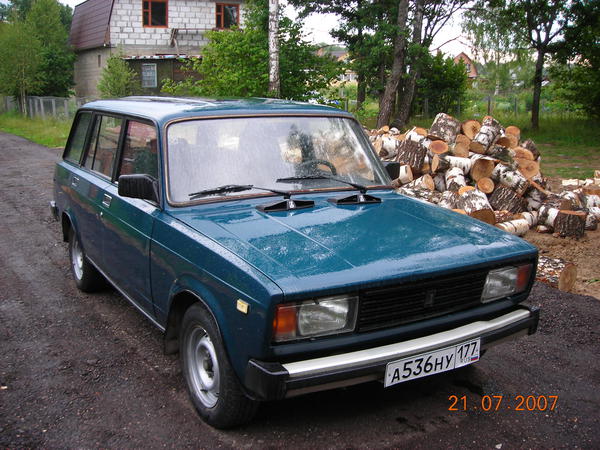 Первый автомобиль.