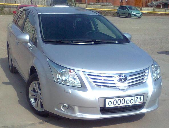 Владел три года Toyota Avensis III.