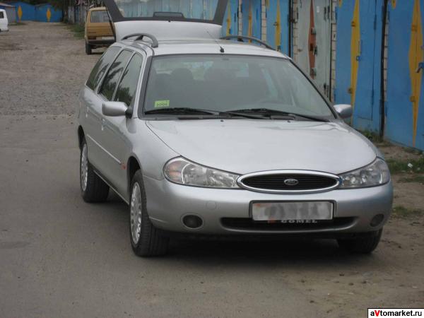 Ford Mondeo.