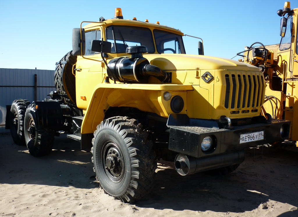 Урал 44202 самосвал