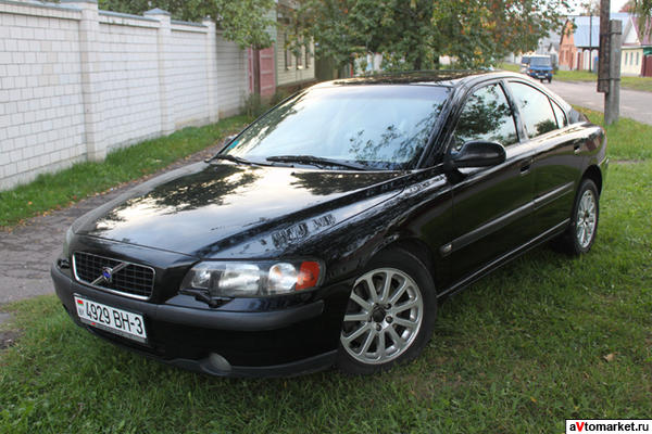 Volvo S60 T5.