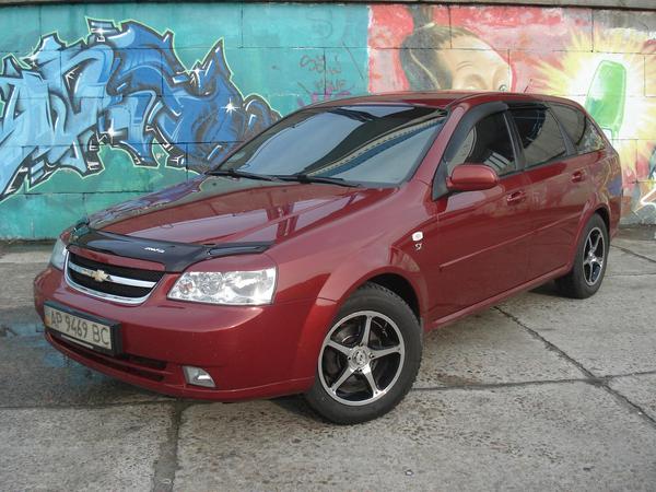 Chevrolet Lacetti.