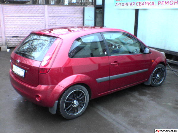 Ford Fiesta 1,6 (101 л.с.), 4AT, 2006 г.в.