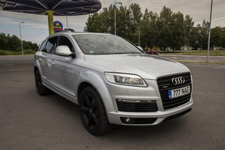 Q7