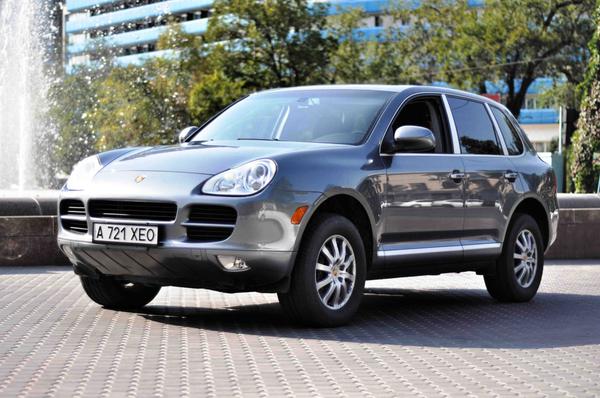 Porsche Cayenne.
