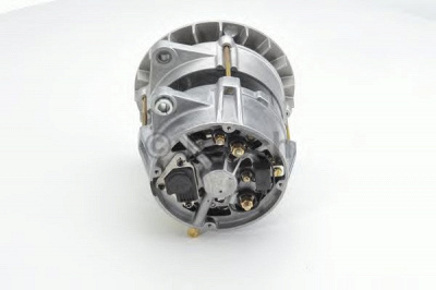 BOSCH 0120689538 -  Генератор