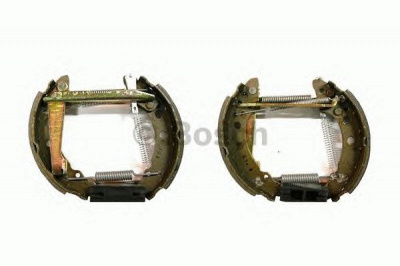 BOSCH 0204114053 -  Комплект тормозных колодок