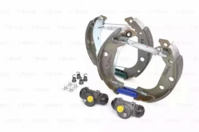 BOSCH 0204114061 -  Комплект тормозных колодок