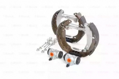 BOSCH 0204114113 -  Комплект тормозных колодок