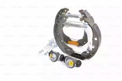 BOSCH 0204114124 -  Комплект тормозных колодок