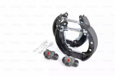 BOSCH 0204114153 -  Комплект тормозных колодок