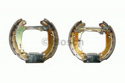 BOSCH 0204114201 -  Комплект тормозных колодок