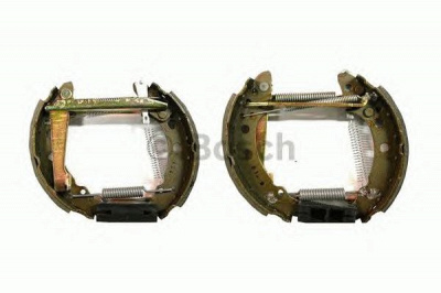 BOSCH 0204114590 -  Комплект тормозных колодок