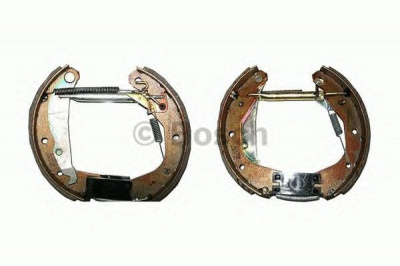 BOSCH 0204114608 -  Комплект тормозных колодок