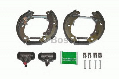 BOSCH 0204114615 -  Комплект тормозных колодок