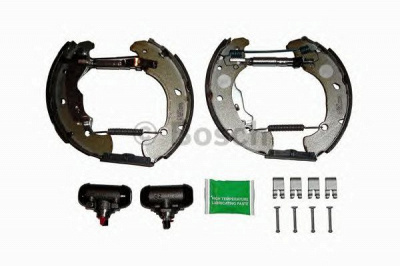 BOSCH 0204114621 -  Комплект тормозных колодок