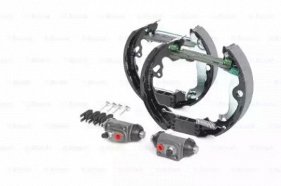 BOSCH 0204114643 -  Комплект тормозных колодок