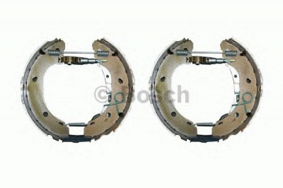BOSCH 0204114646 -  Комплект тормозных колодок