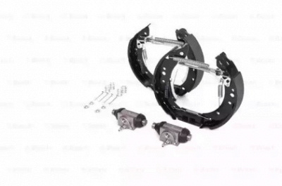 BOSCH 0204114675 -  Комплект тормозных колодок