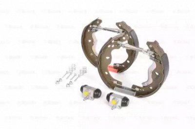 BOSCH 0204114678 -  Комплект тормозных колодок