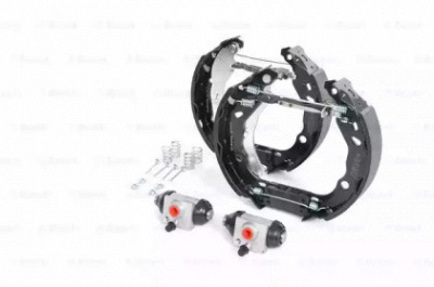 BOSCH 0204114679 -  Комплект тормозных колодок