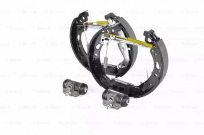 BOSCH 0204114681 -  Комплект тормозных колодок
