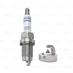 BOSCH 0242240675 -  Свеча зажигания
