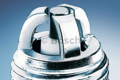 BOSCH 0242245539 -  Свеча зажигания