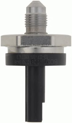 BOSCH 0261230348 -  Датчик, давление подачи топлива