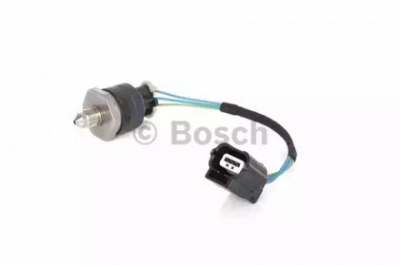 BOSCH 0261545047 -  Датчик, давление подачи топлива