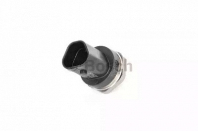 BOSCH 0261545077 -  Датчик, давление подачи топлива