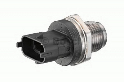 BOSCH 0281002706 -  Датчик, давление подачи топлива