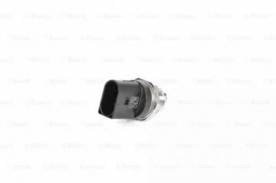 BOSCH 0281006447 -  Датчик, давление подачи топлива