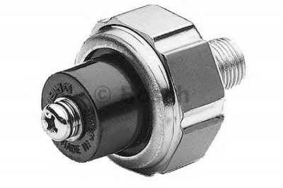 BOSCH 0986345004 -  Датчик давления масла