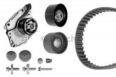 BOSCH 1987946456 -  Водяной насос + комплект зубчатого ремня