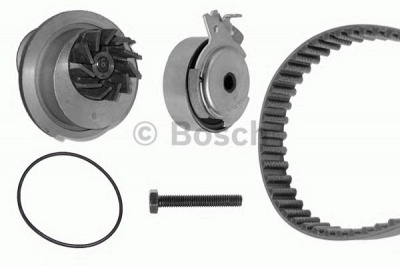 BOSCH 1987946479 -  Водяной насос + комплект зубчатого ремня