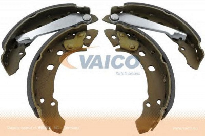 VAICO v100452 -  Комплект тормозных колодок